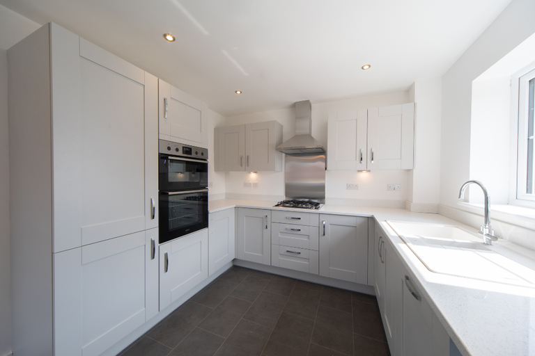 Property 2 of 11. Example Kitchen