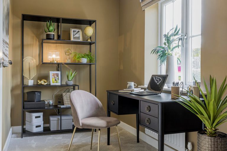 Property 3 of 6. CH - Oaklands - Parwood (Leverton) Study_860x573