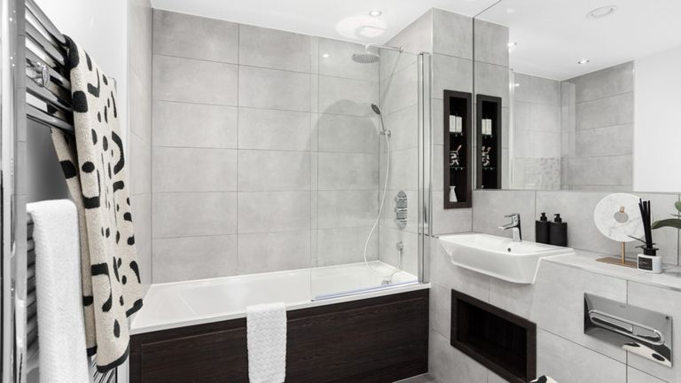 Property 3 of 19. Plot Image