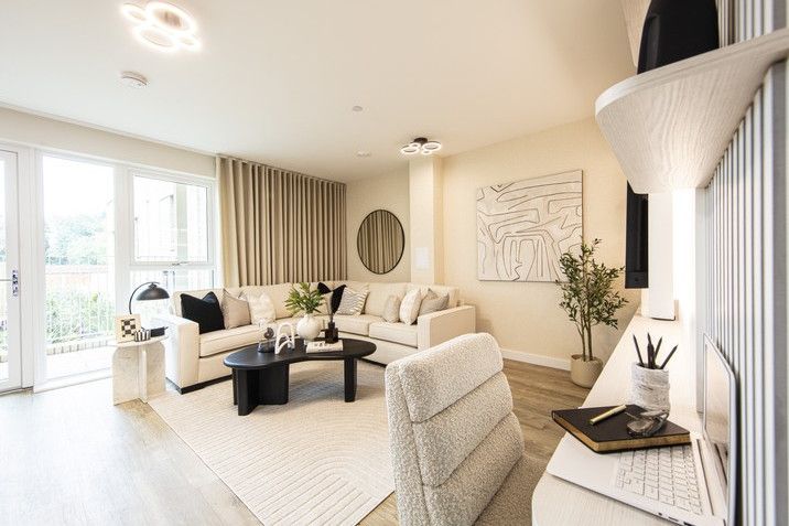 Property 1 of 14. Vb5272721 Www.Andrewhendry.Com15 716x515