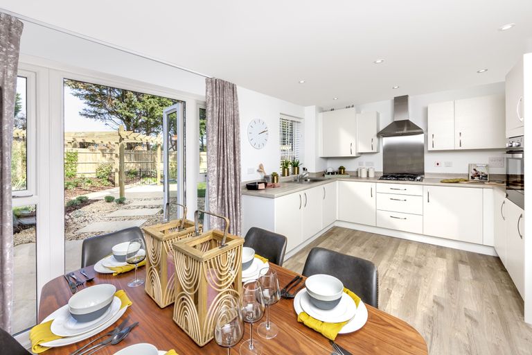 Property 2 of 8. Kitchen/Dining Room In 3 Bedroom Ennerdale