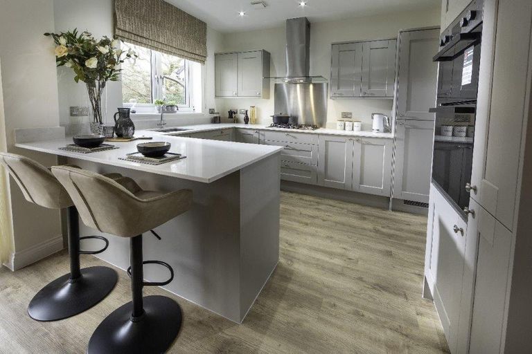Property 3 of 17. Kitchen