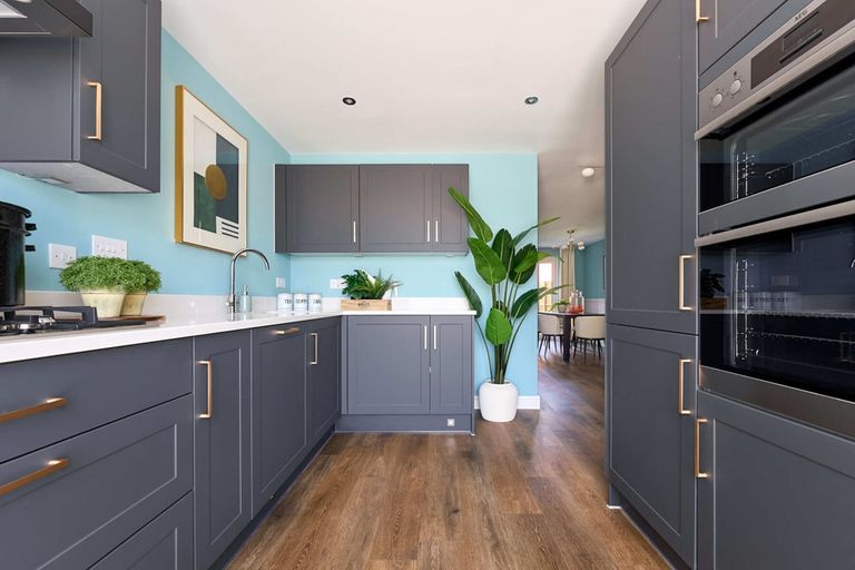 Property 3 of 12. Modern Design