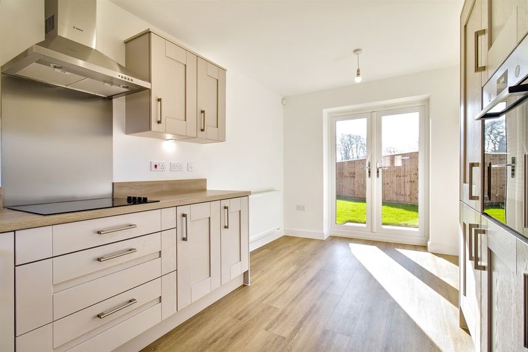 Property 3 of 18. Kitchen